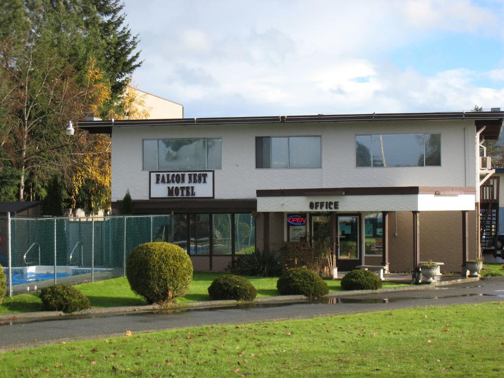Falcon Nest Motel Duncan Exterior photo